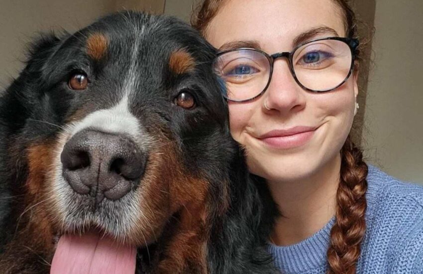 Francesca Rizzi, studentessa di Medicina a Siena, da due mesi cerca una stanza da affittare insieme al suo cane Dogo, ma riceve solo risposte negative.
