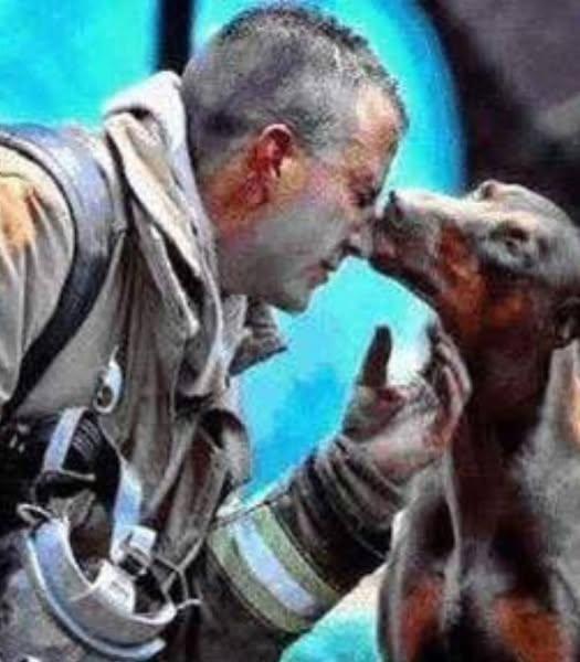 Dopo essere stata tratta in salvo da un incendio, una cagnolina incinta ringrazia il vigile del fuoco con un gesto che ha commosso il mondo.