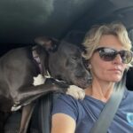 Milo perde la famiglia che doveva adottarlo, poi appoggia la testa su Jill